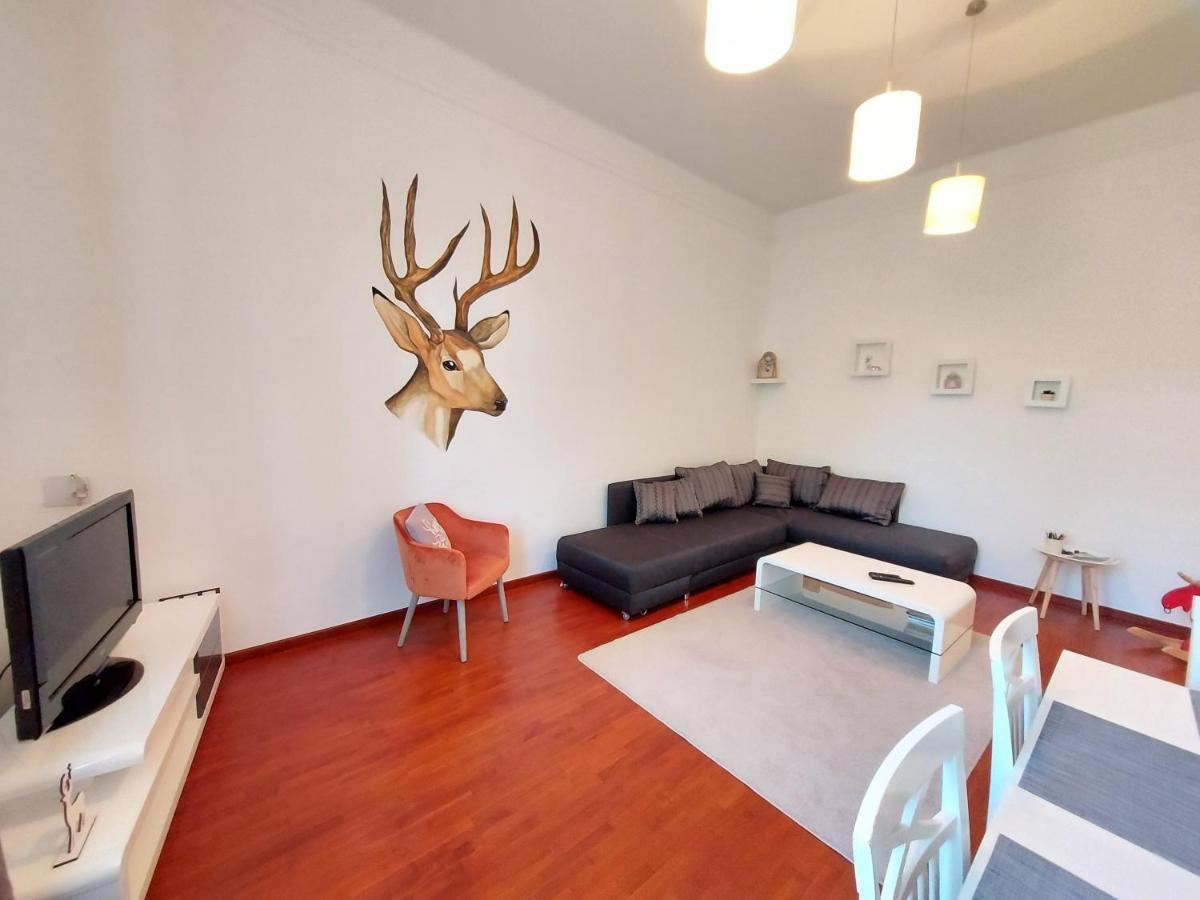 Deak Apartman 쇼프론 외부 사진