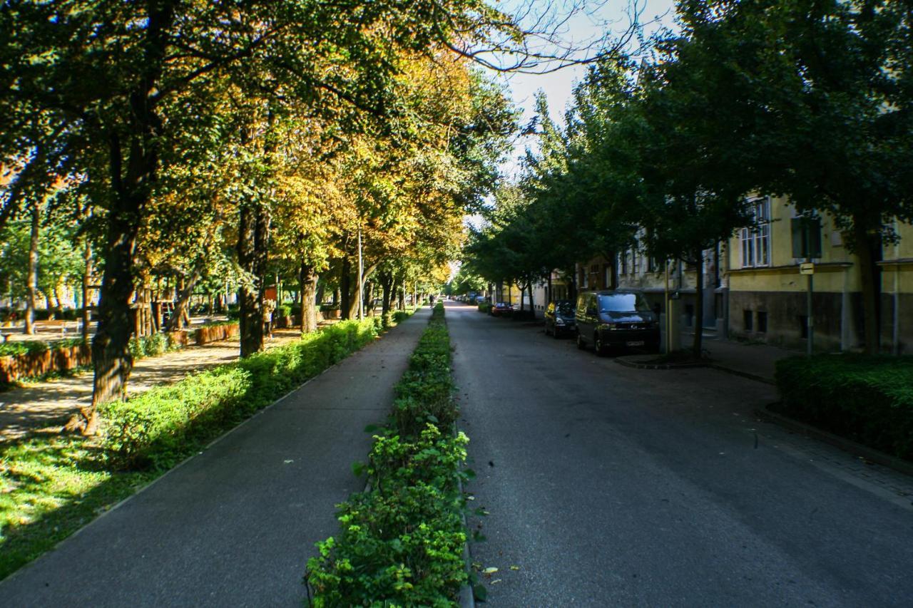 Deak Apartman 쇼프론 외부 사진