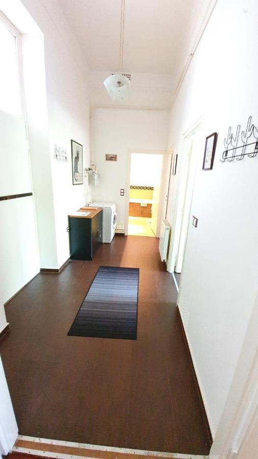 Deak Apartman 쇼프론 외부 사진